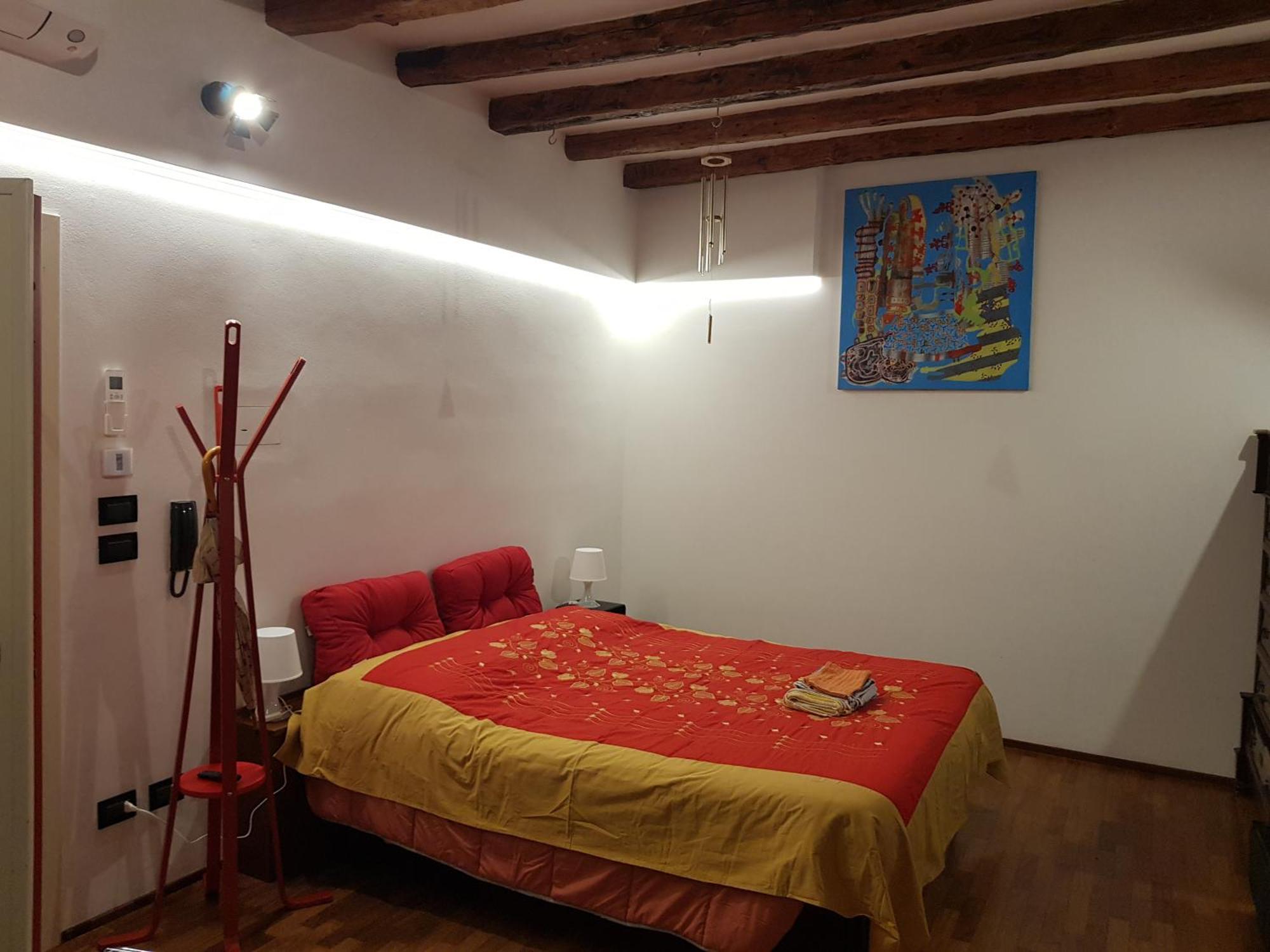 Monolocale Sui Tetti Di Bologna - Via Indipendenza Apartment Bagian luar foto