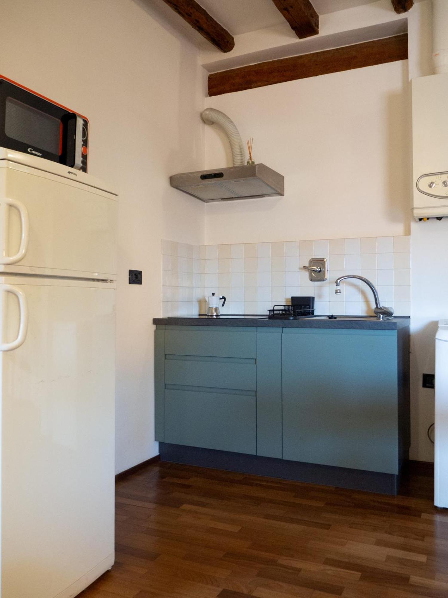 Monolocale Sui Tetti Di Bologna - Via Indipendenza Apartment Bagian luar foto