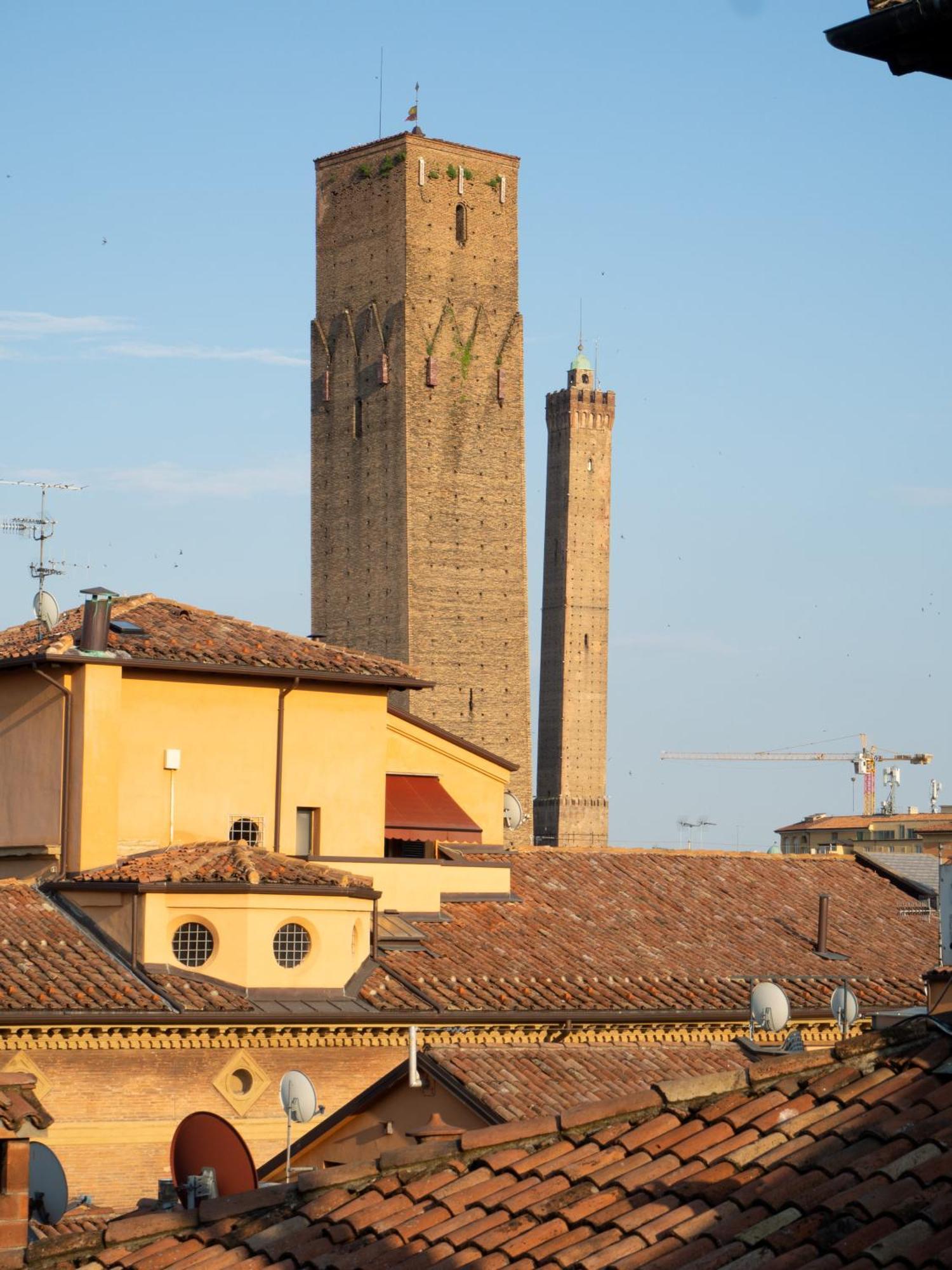 Monolocale Sui Tetti Di Bologna - Via Indipendenza Apartment Bagian luar foto