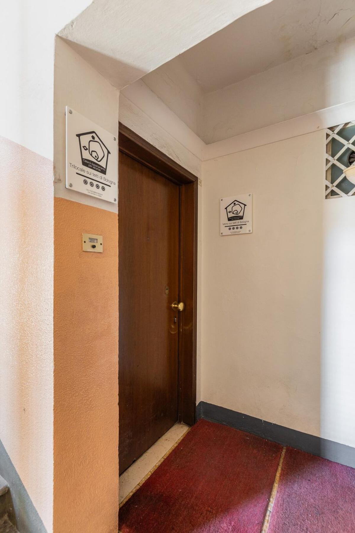 Monolocale Sui Tetti Di Bologna - Via Indipendenza Apartment Bagian luar foto