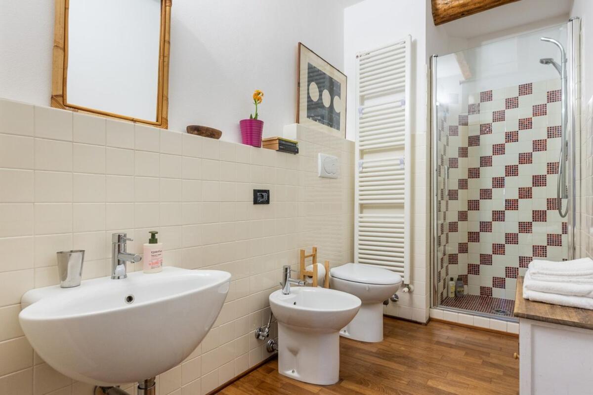 Monolocale Sui Tetti Di Bologna - Via Indipendenza Apartment Bagian luar foto