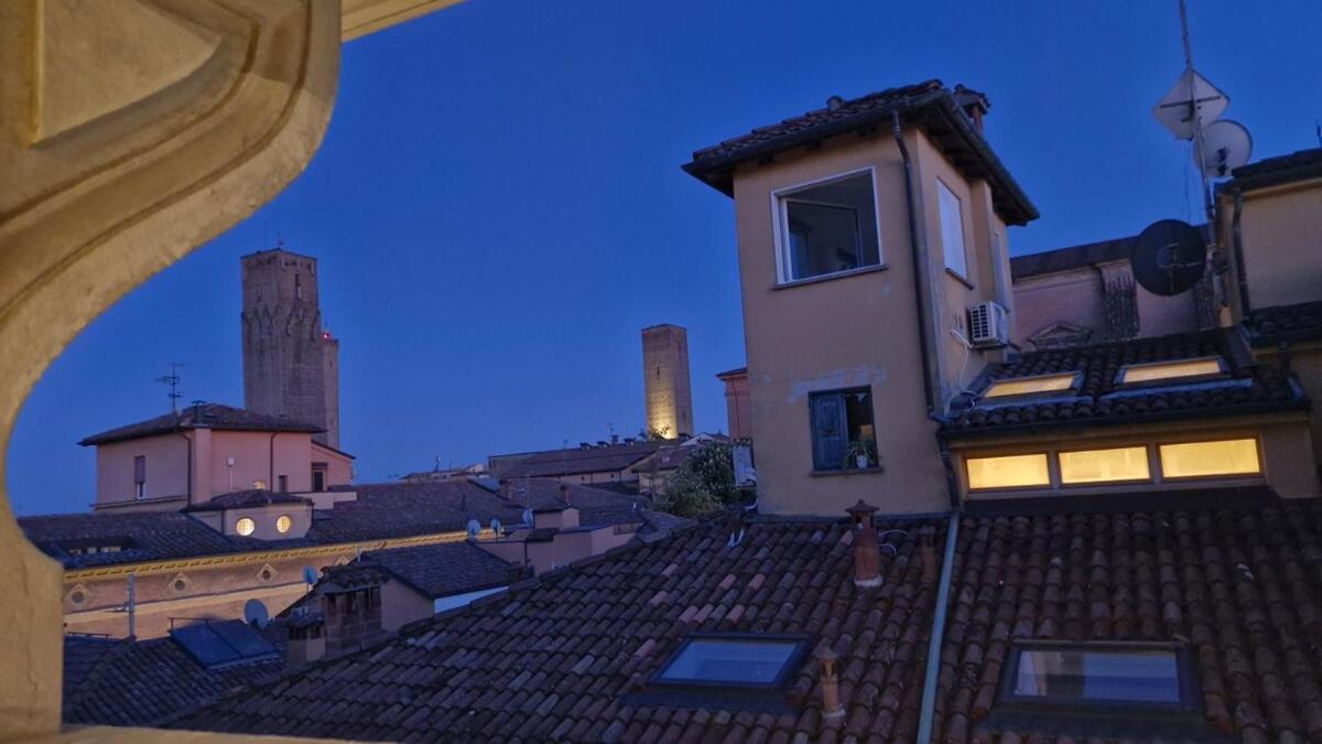 Monolocale Sui Tetti Di Bologna - Via Indipendenza Apartment Bagian luar foto