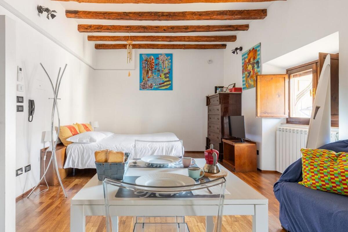 Monolocale Sui Tetti Di Bologna - Via Indipendenza Apartment Bagian luar foto