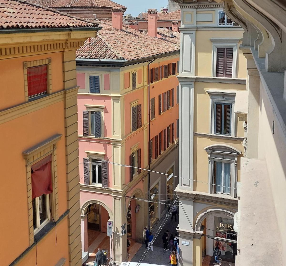Monolocale Sui Tetti Di Bologna - Via Indipendenza Apartment Bagian luar foto