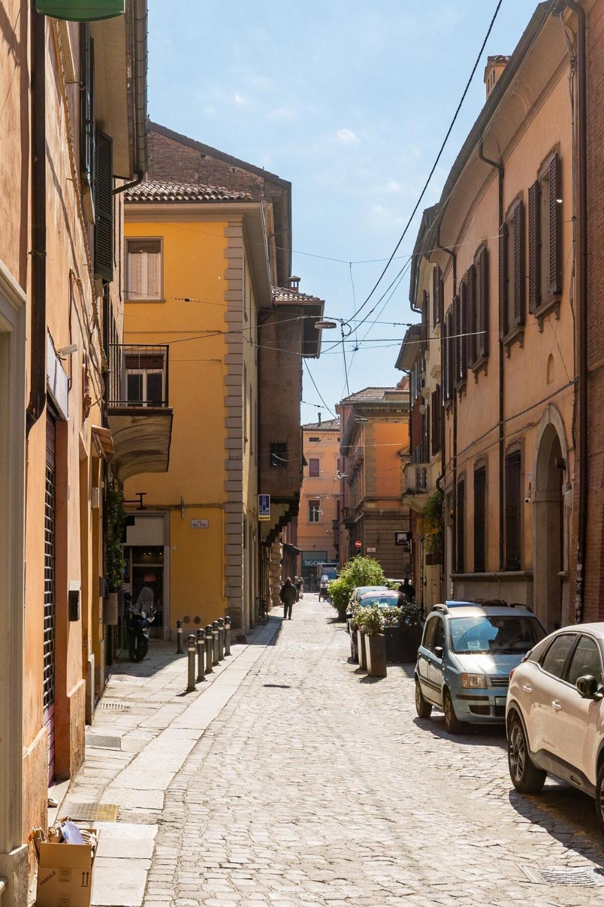 Monolocale Sui Tetti Di Bologna - Via Indipendenza Apartment Bagian luar foto