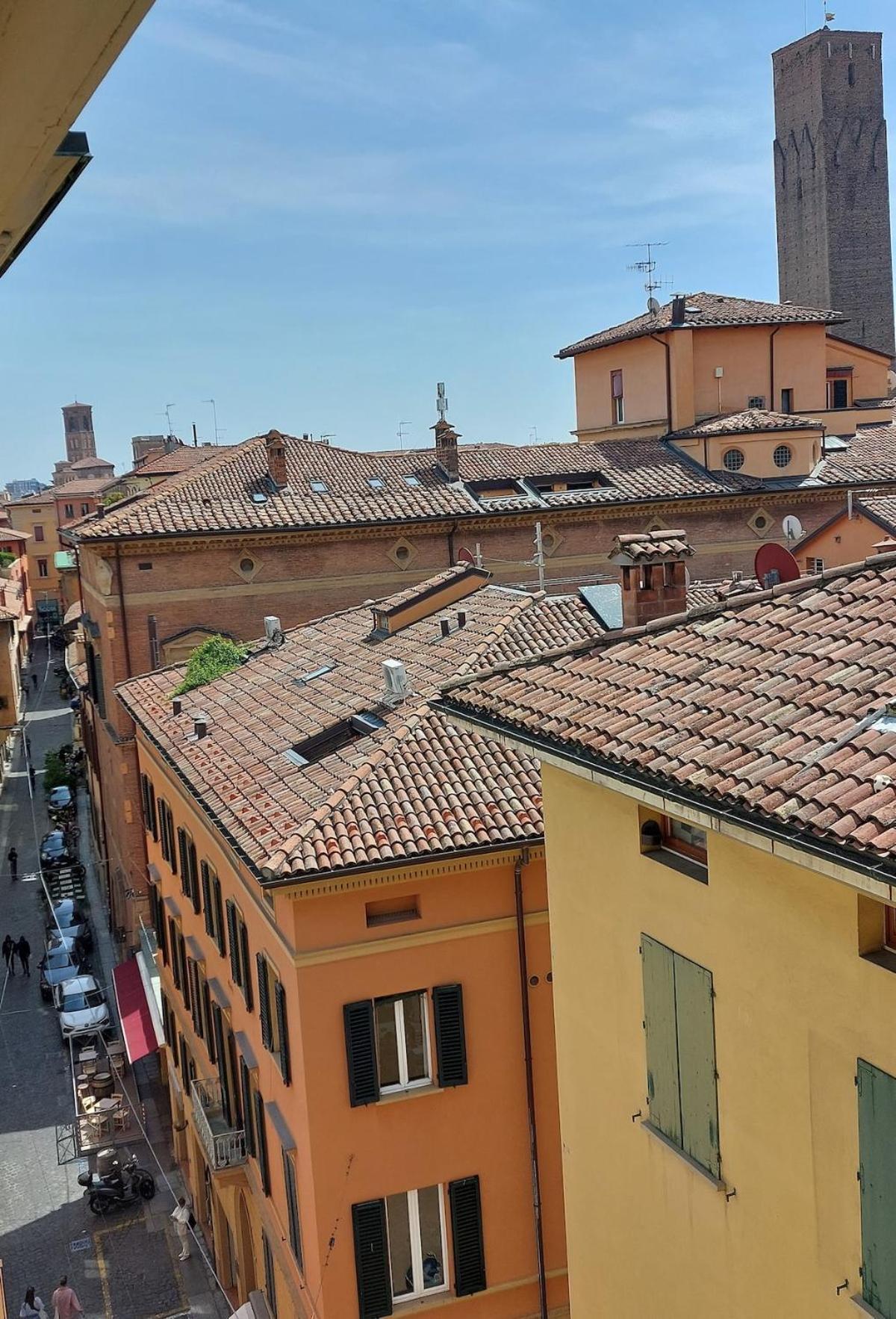 Monolocale Sui Tetti Di Bologna - Via Indipendenza Apartment Bagian luar foto